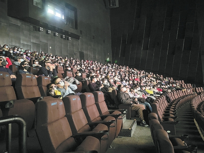 电影市场迎来强劲复苏