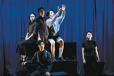 戏剧舞台 青春绚烂