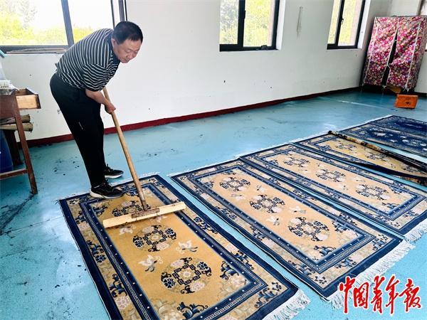 宁夏手工毯:600年非遗“织”就国际范儿