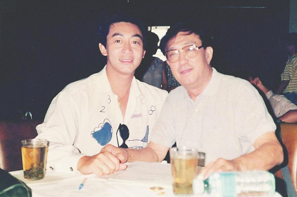 六小龄童回忆文集《良师益友》出版 68位文化名家照亮艺术人生 六小龄童回忆文集《良师益友》出版 68位文化名家照亮艺术人生