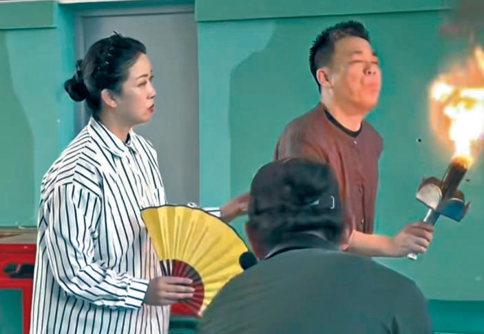 戏曲指导揭秘秦腔非遗“吹火”绝活 《主角》81口“连珠火”如何火出圈