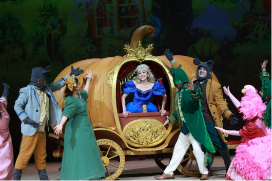 当民族音乐遇见童话魔法——中央民族乐团《灰姑娘》破圈点亮蛇年岁末舞台